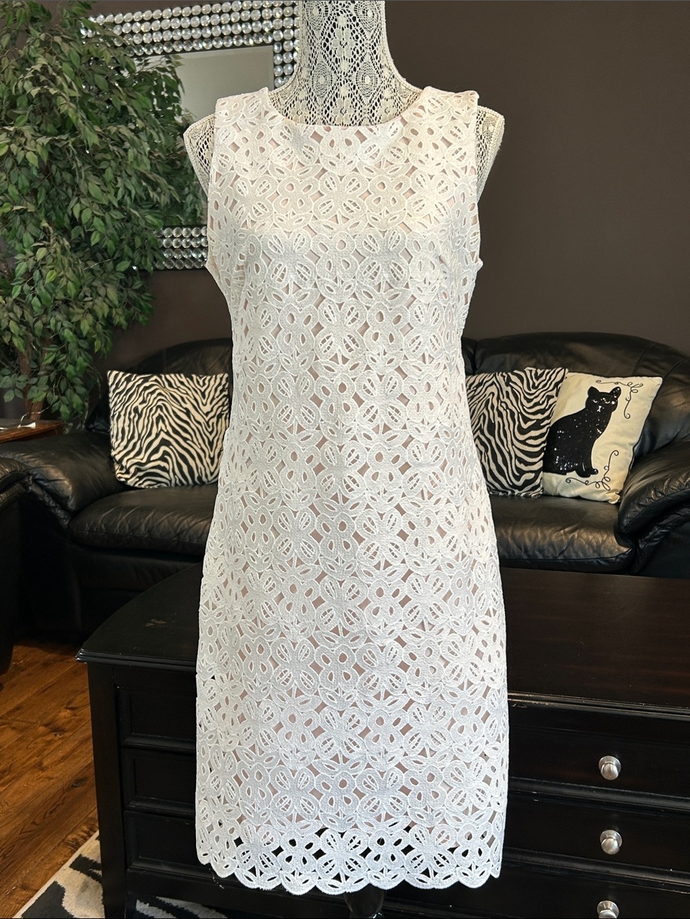 Karl Lagerfeld White & Pink Lace Sleeveless Shift Dress